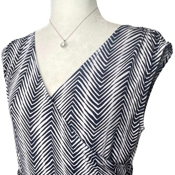 Talbots Maxi Dress Sleeveless V Neck Herringbone Chevron Stripe Blue White Large - Picture 3 of 13